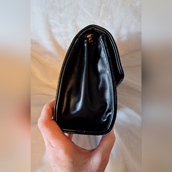 NWOT CROSSBODY WAFFLE BAG - Picture 8 of 13